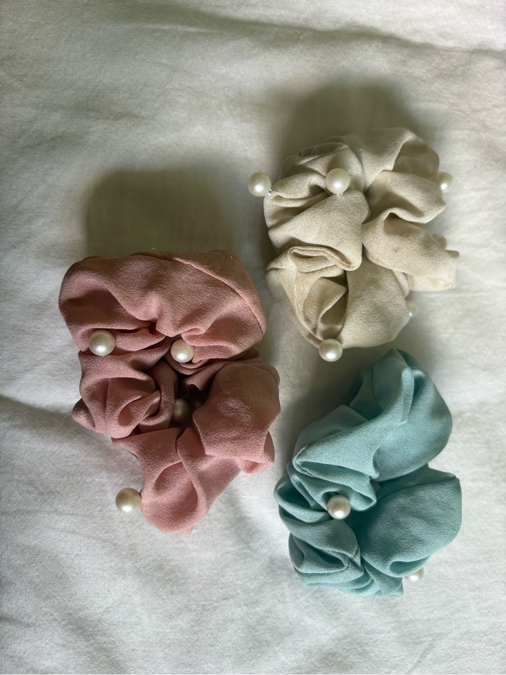 Pearl-Accent Scrunchie Trio - Pink, Cream & Teal